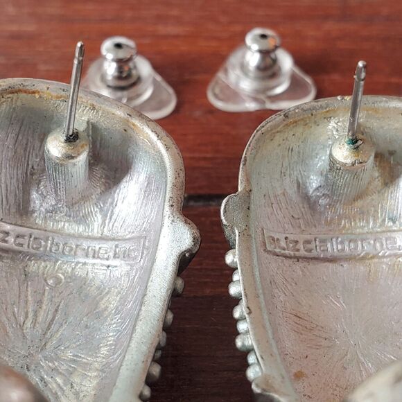 VTG Signed LIZ CLAIBORNE Large BRUTALIST MATTE SILVER DOME DROP EARRINGS post - Picture 7 of 14